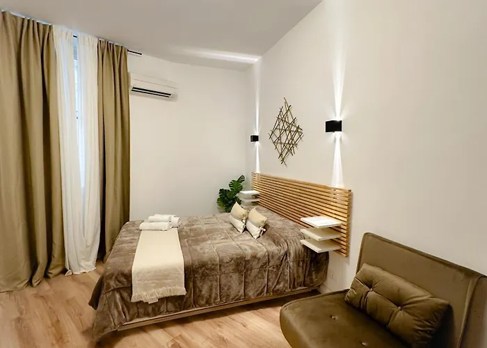 בית הארחה Colosseum Luxury